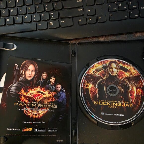 The Hunger Games Mockingjay Part 1 with insert and jewel disc - Picture 2 of 2